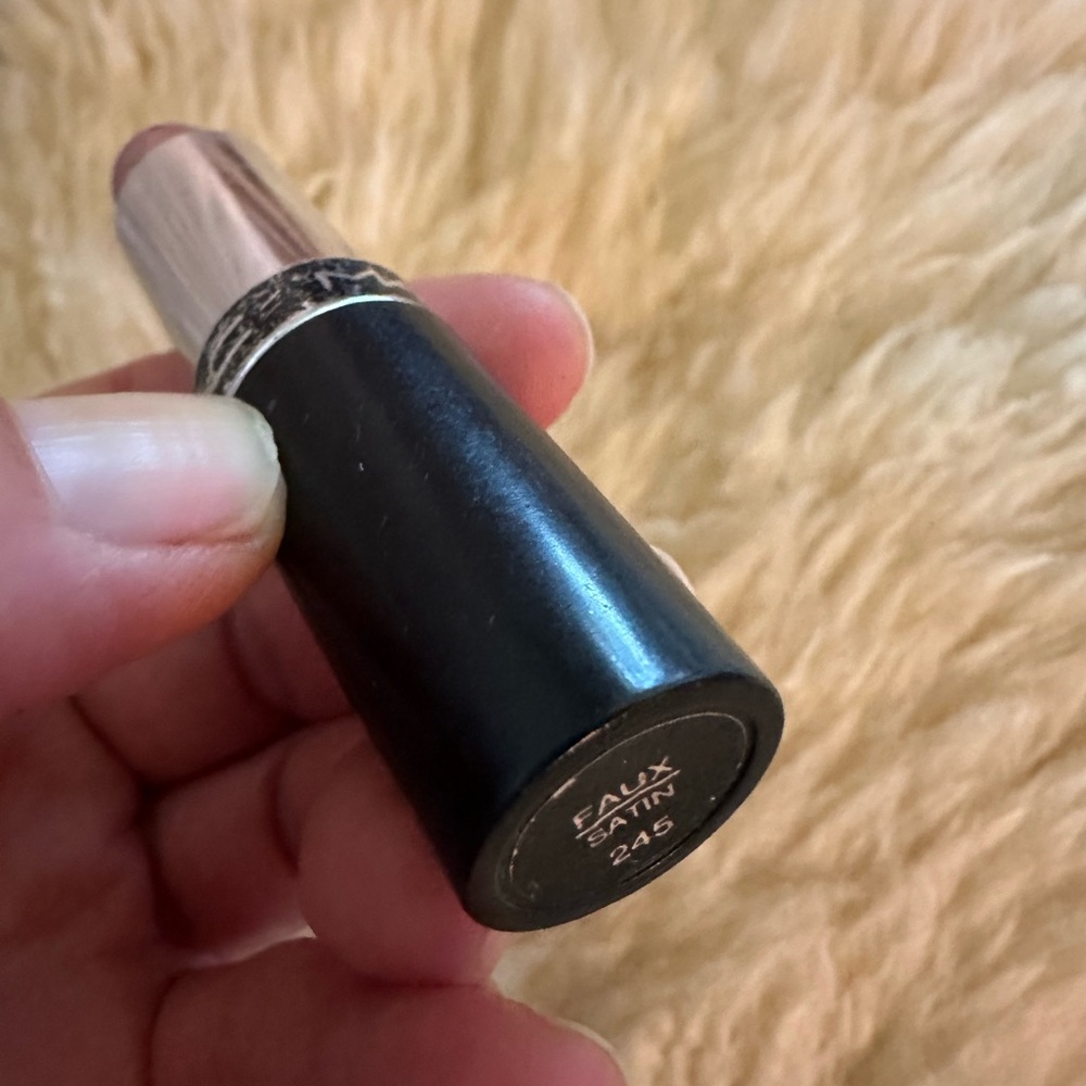 MAC Cosmetics vintage Lipsticks - Picture 3 of 6